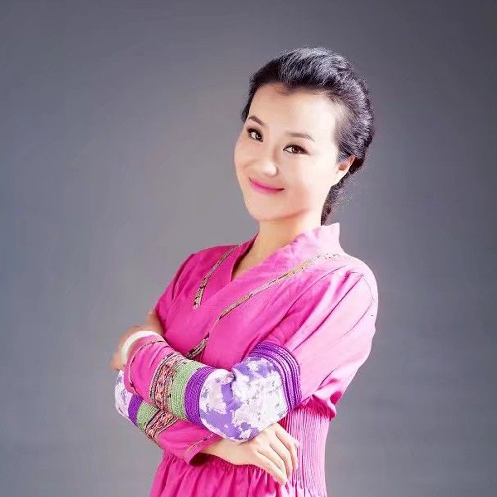 歌手 赫赫  赫赫专辑(7)              内蒙古青年女歌手,多次参加